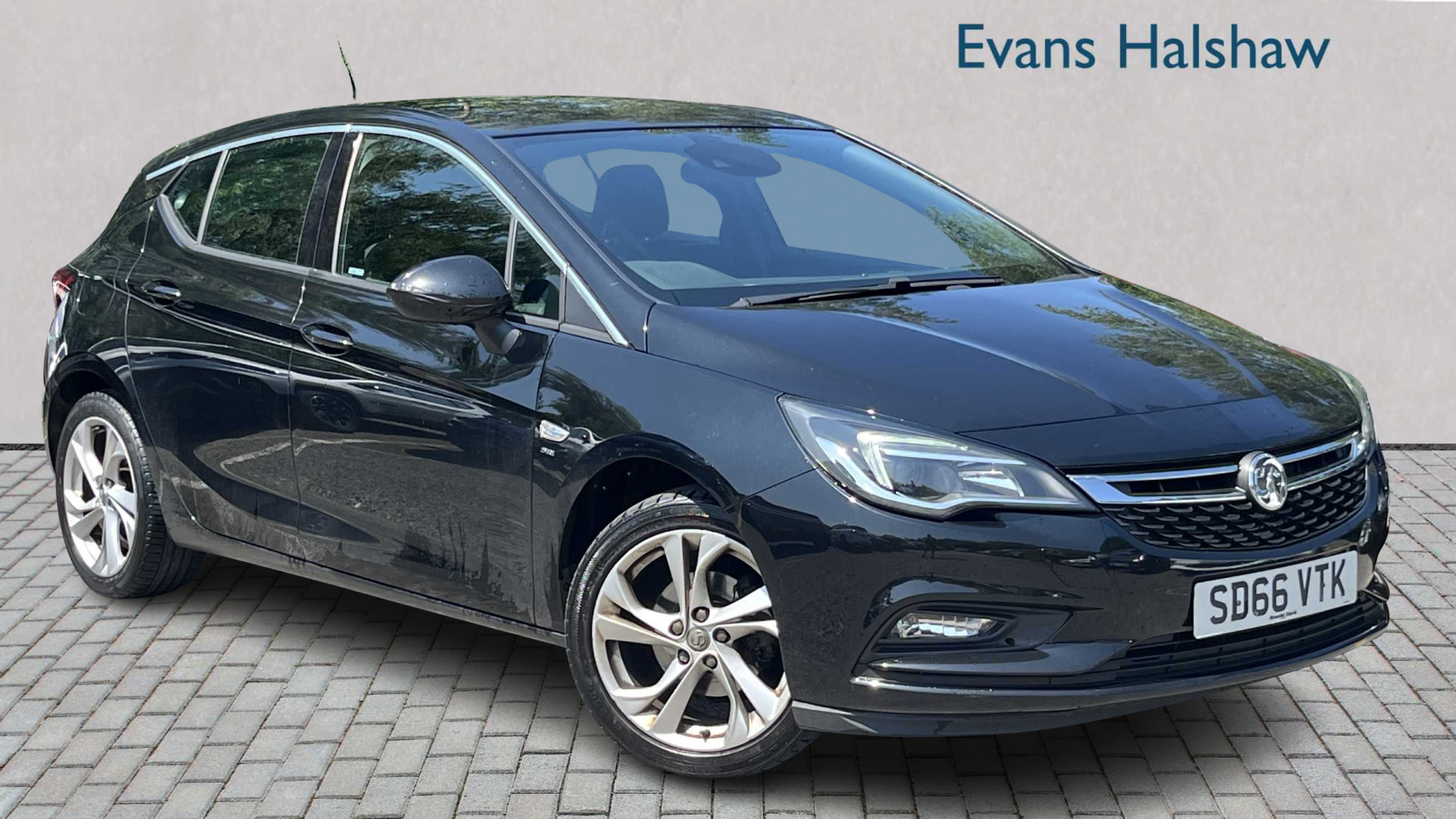 Main listing image - Vauxhall Astra