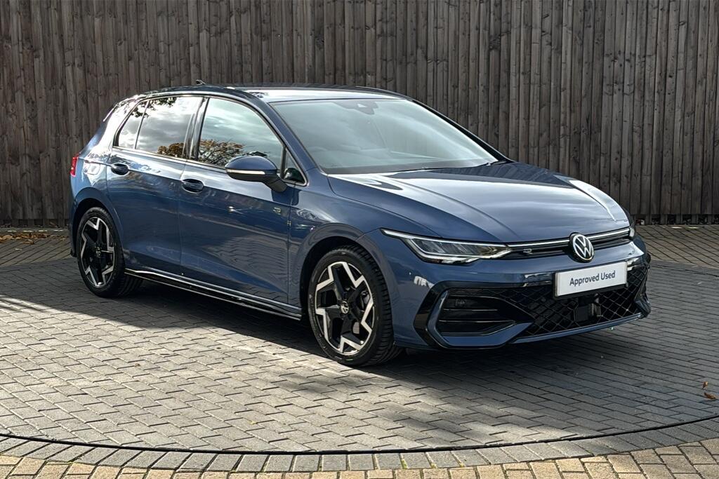 Main listing image - Volkswagen Golf