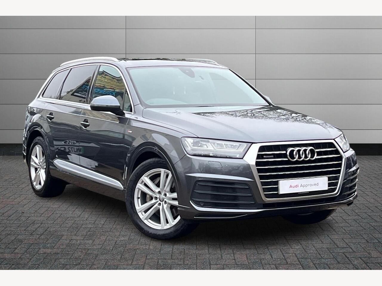 Main listing image - Audi Q7