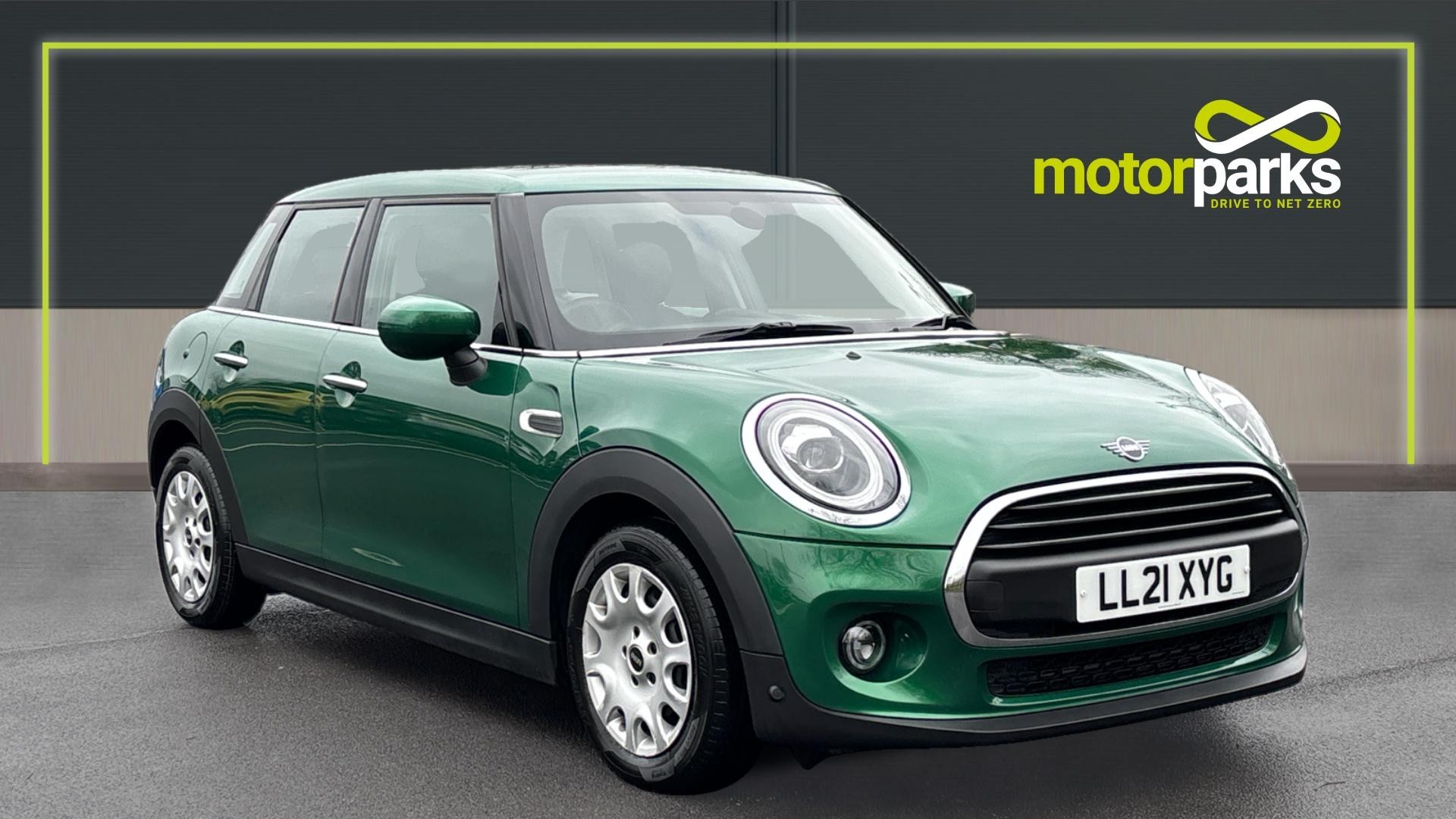 Main listing image - MINI Hatchback 5dr