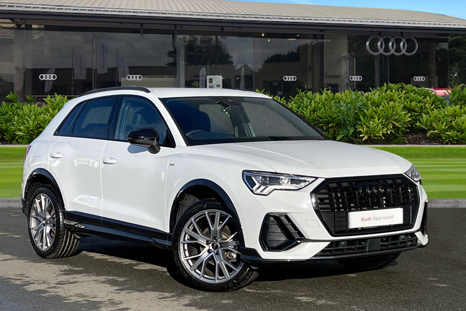 Main listing image - Audi Q3