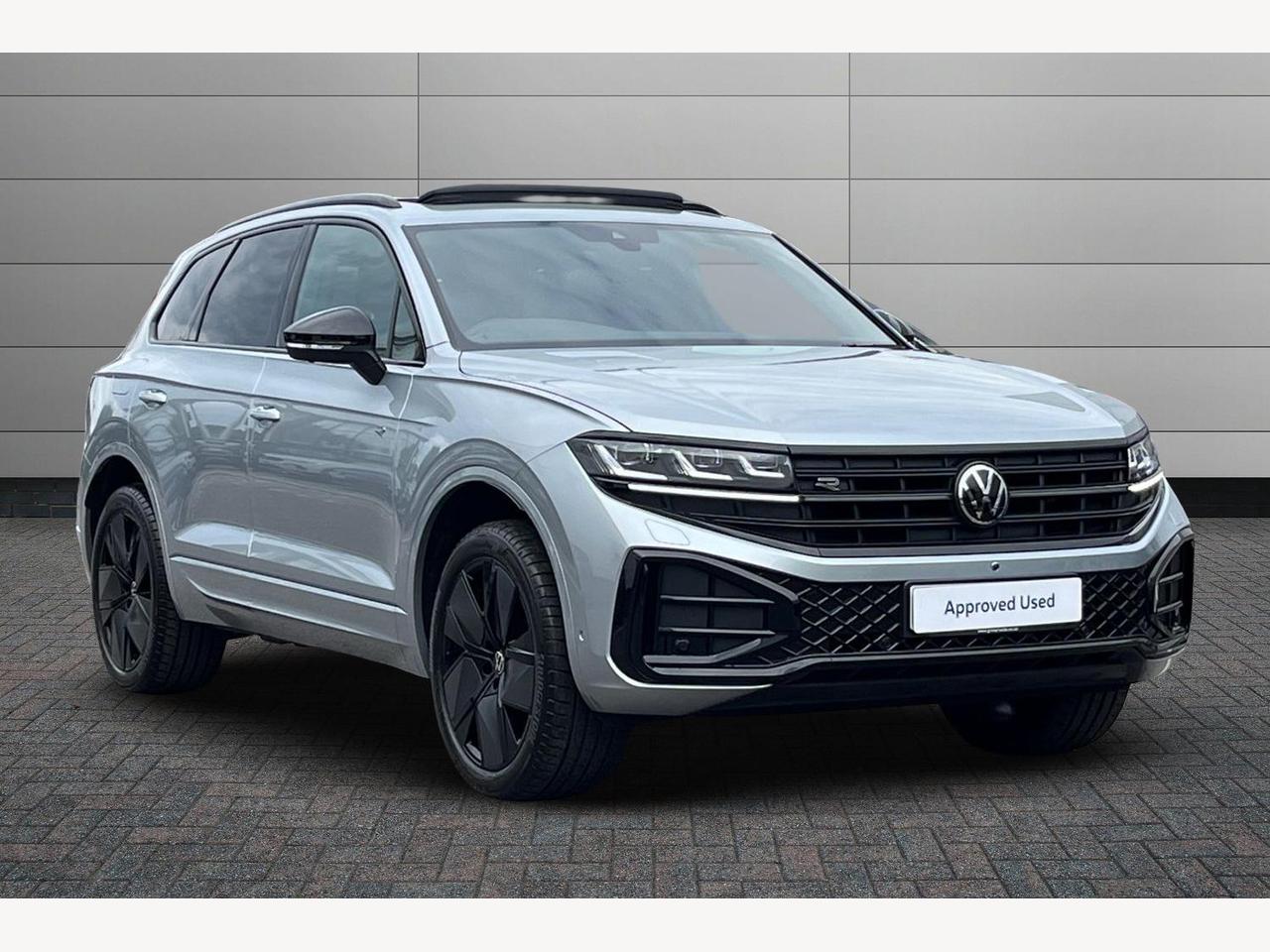 Main listing image - Volkswagen Touareg
