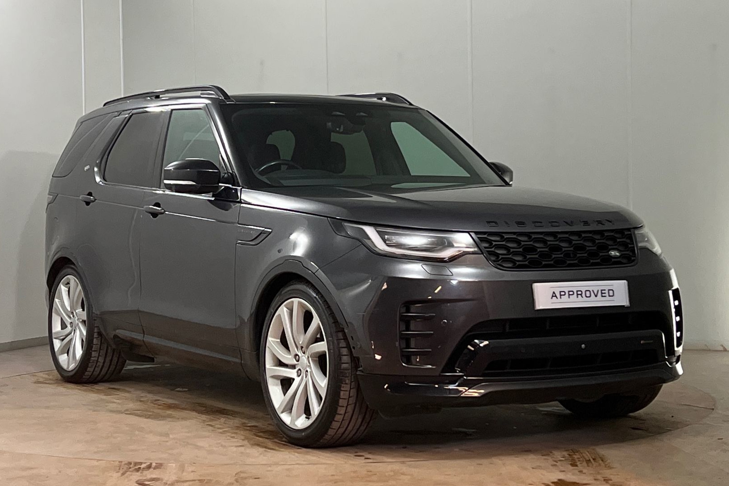 Main listing image - Land Rover Discovery