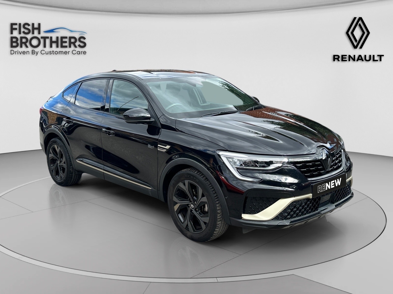 Main listing image - Renault Arkana