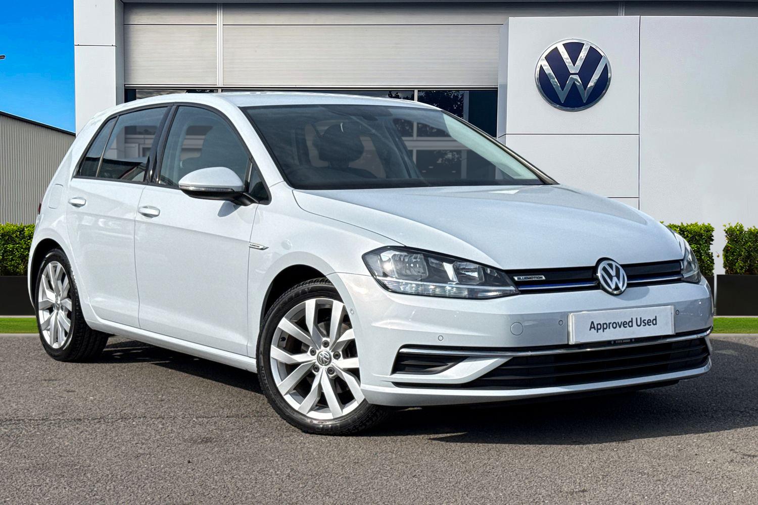 Main listing image - Volkswagen Golf