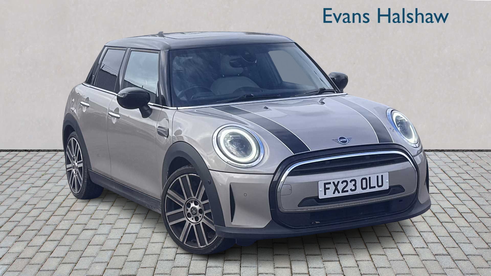 Main listing image - MINI Hatchback 5dr