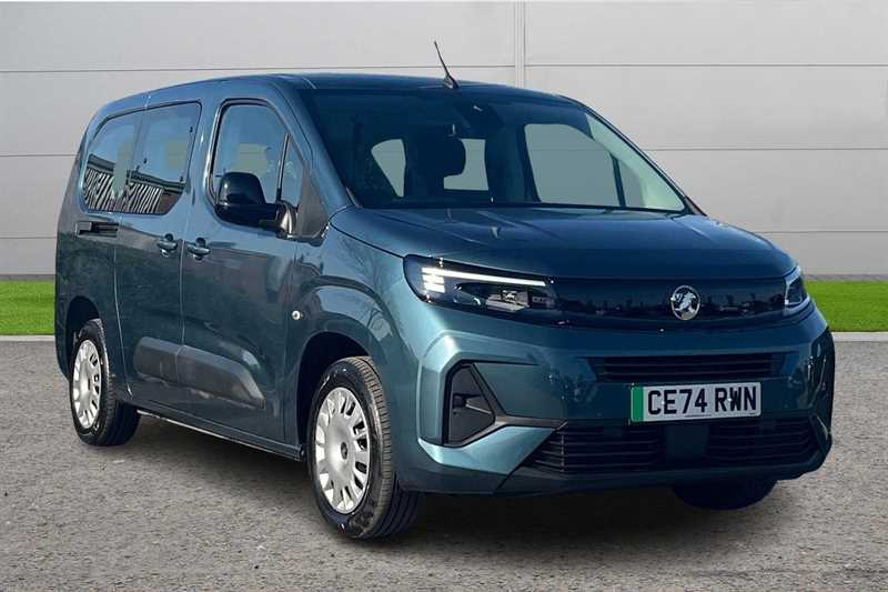 Main listing image - Vauxhall Combo Life-e