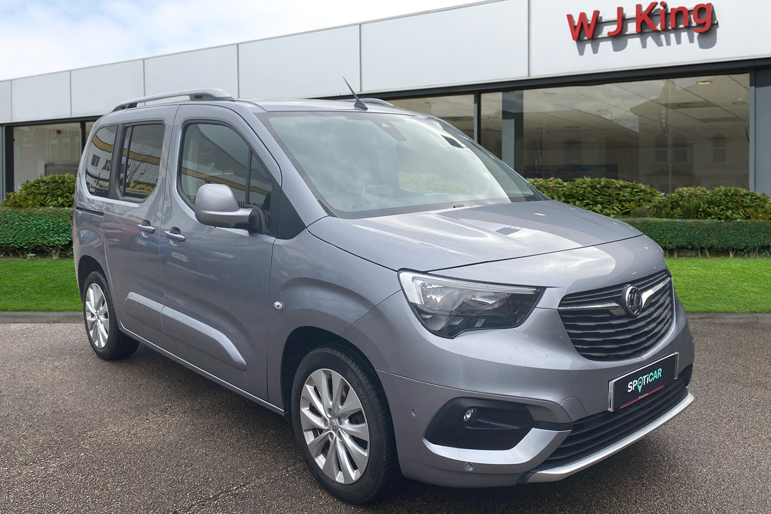 Main listing image - Vauxhall Combo Life