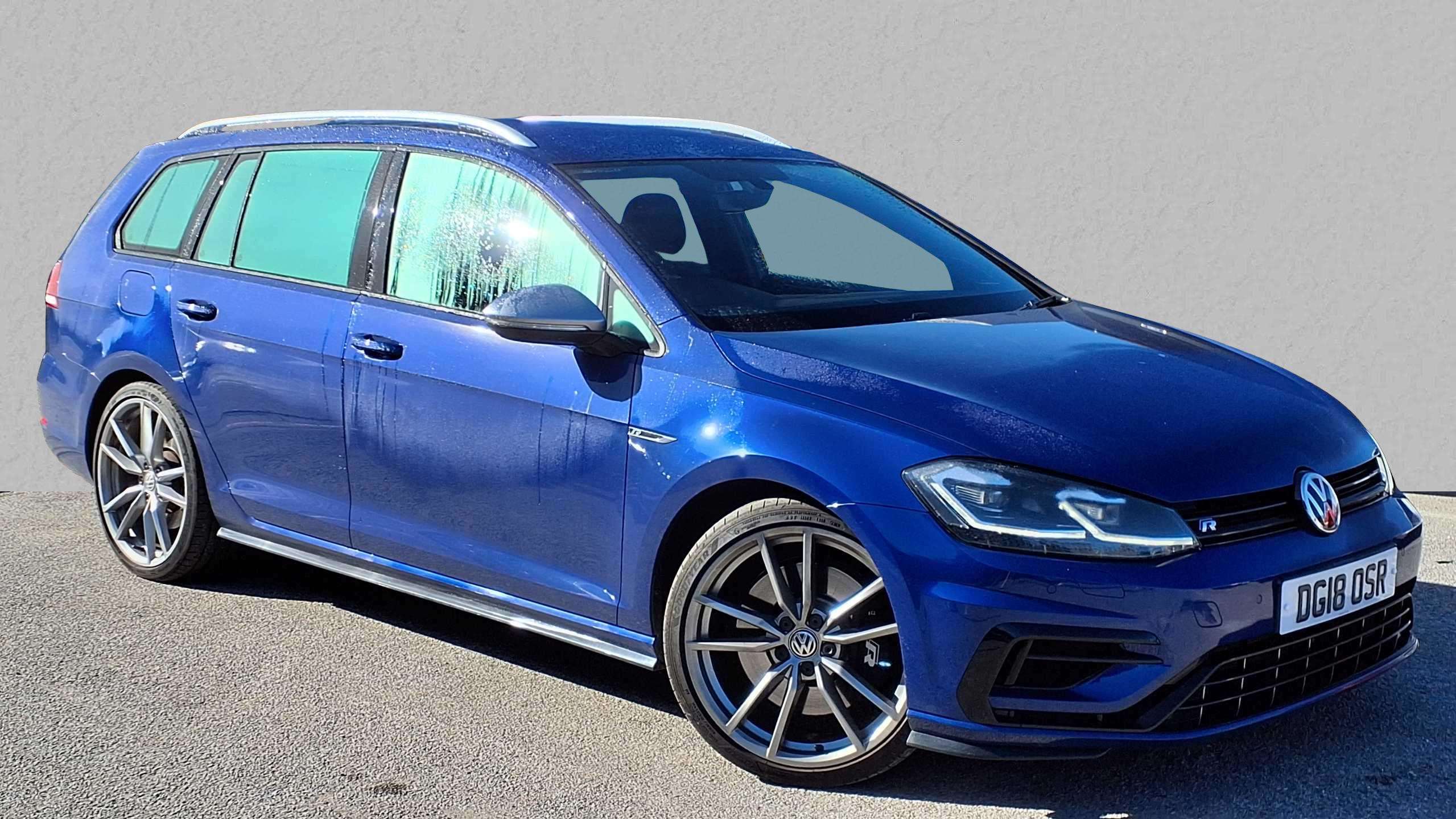 Main listing image - Volkswagen Golf Estate