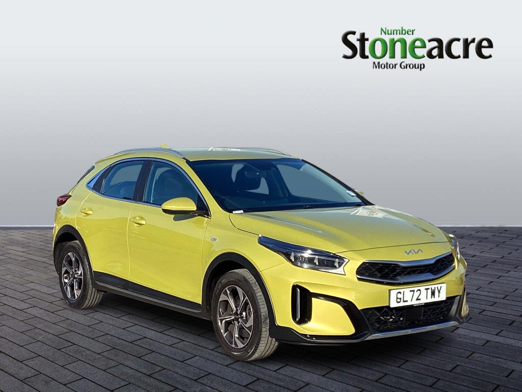 Main listing image - Kia XCeed
