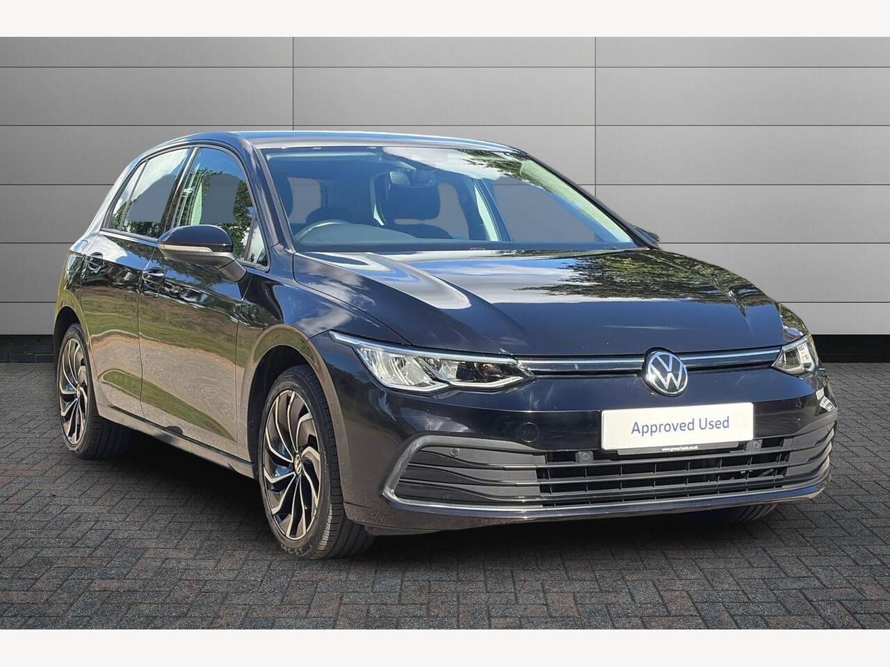 Main listing image - Volkswagen Golf