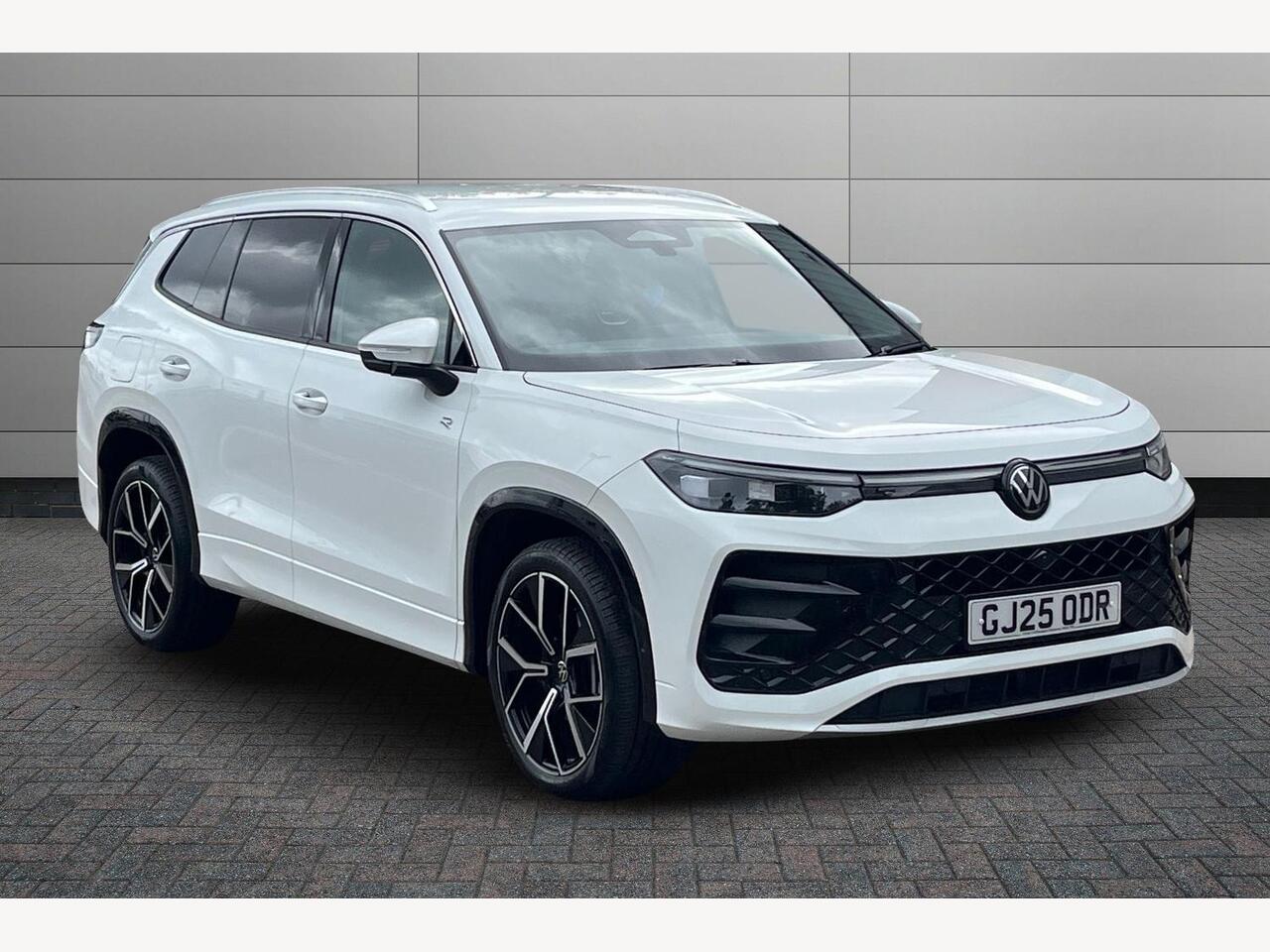 Main listing image - Volkswagen Tayron