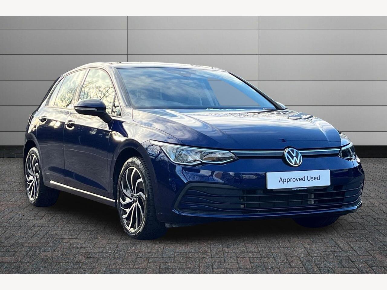 Main listing image - Volkswagen Golf