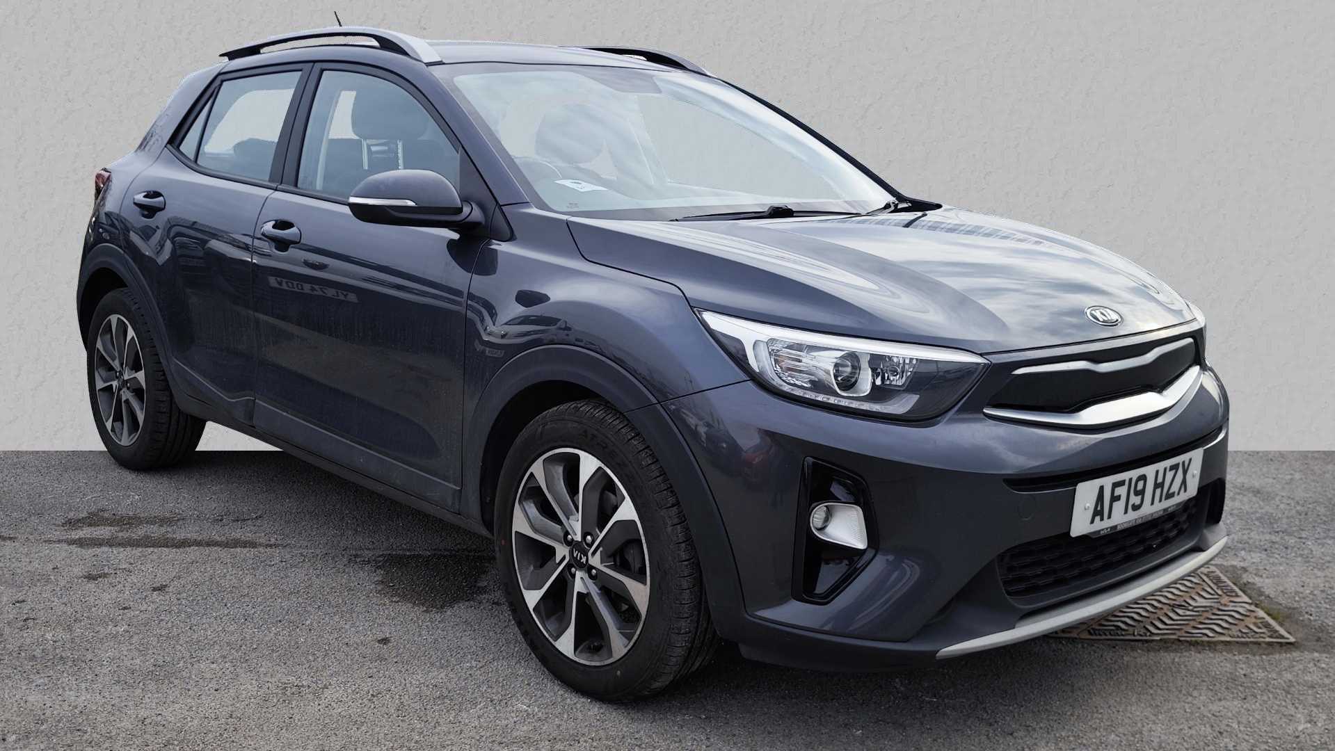 Main listing image - Kia Stonic