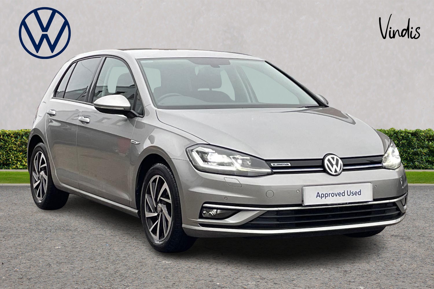 Main listing image - Volkswagen Golf