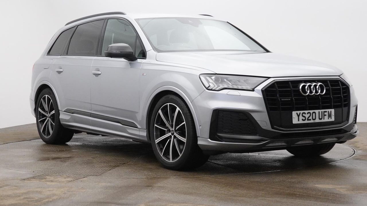 Main listing image - Audi Q7