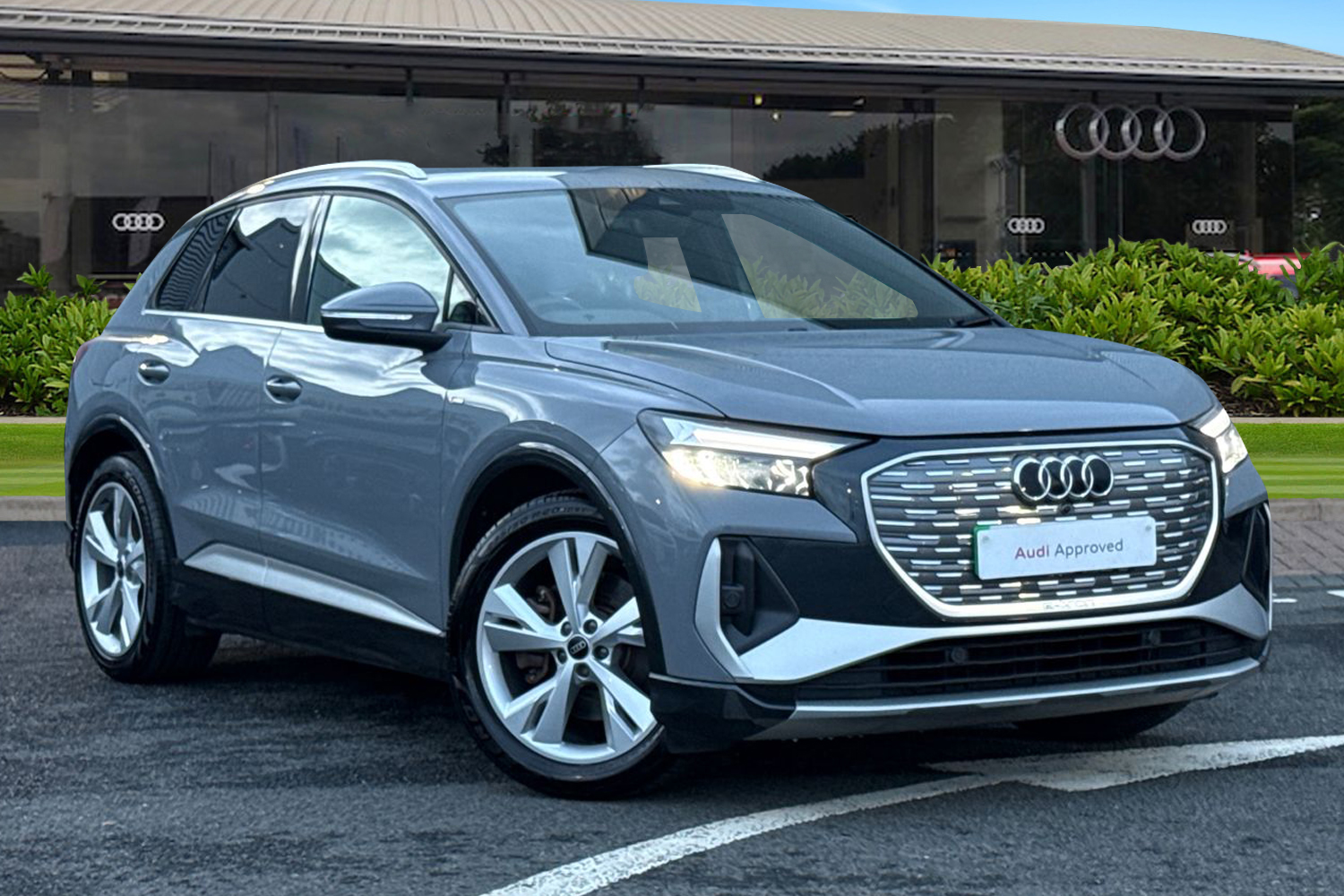 Main listing image - Audi Q4
