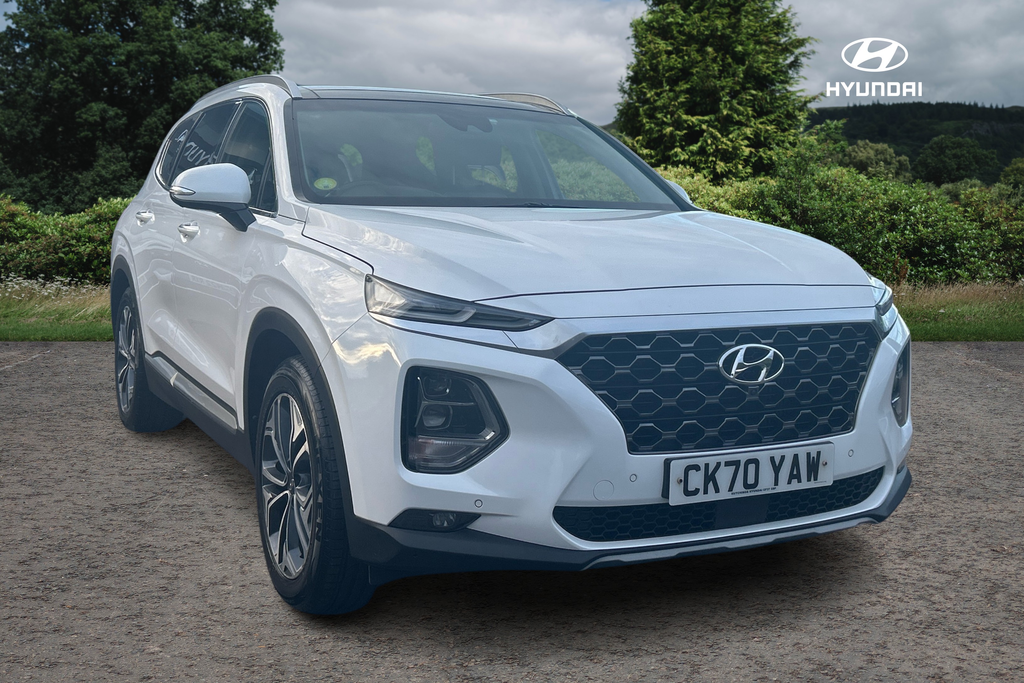 Main listing image - Hyundai Santa Fe