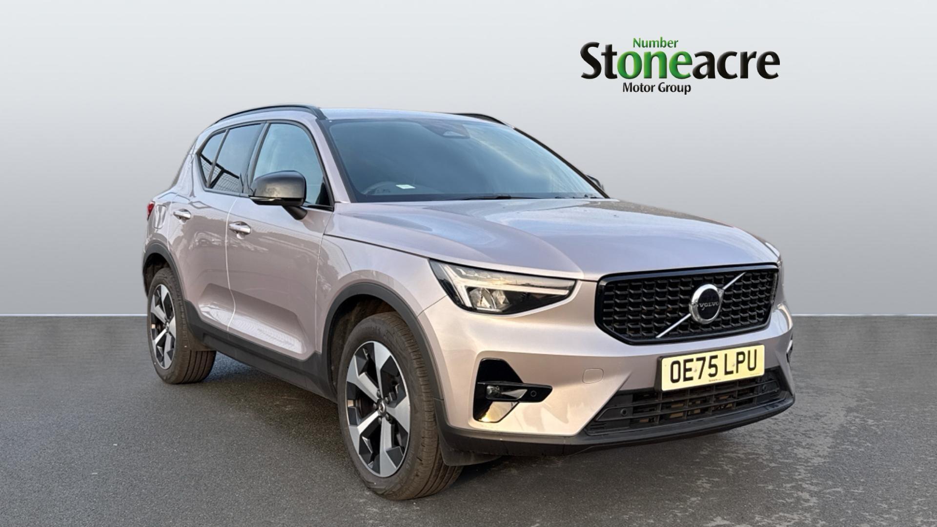 Main listing image - Volvo XC40