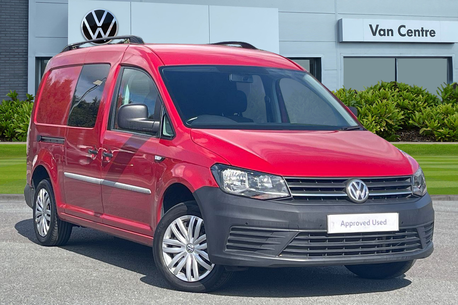 Main listing image - Volkswagen Caddy Maxi