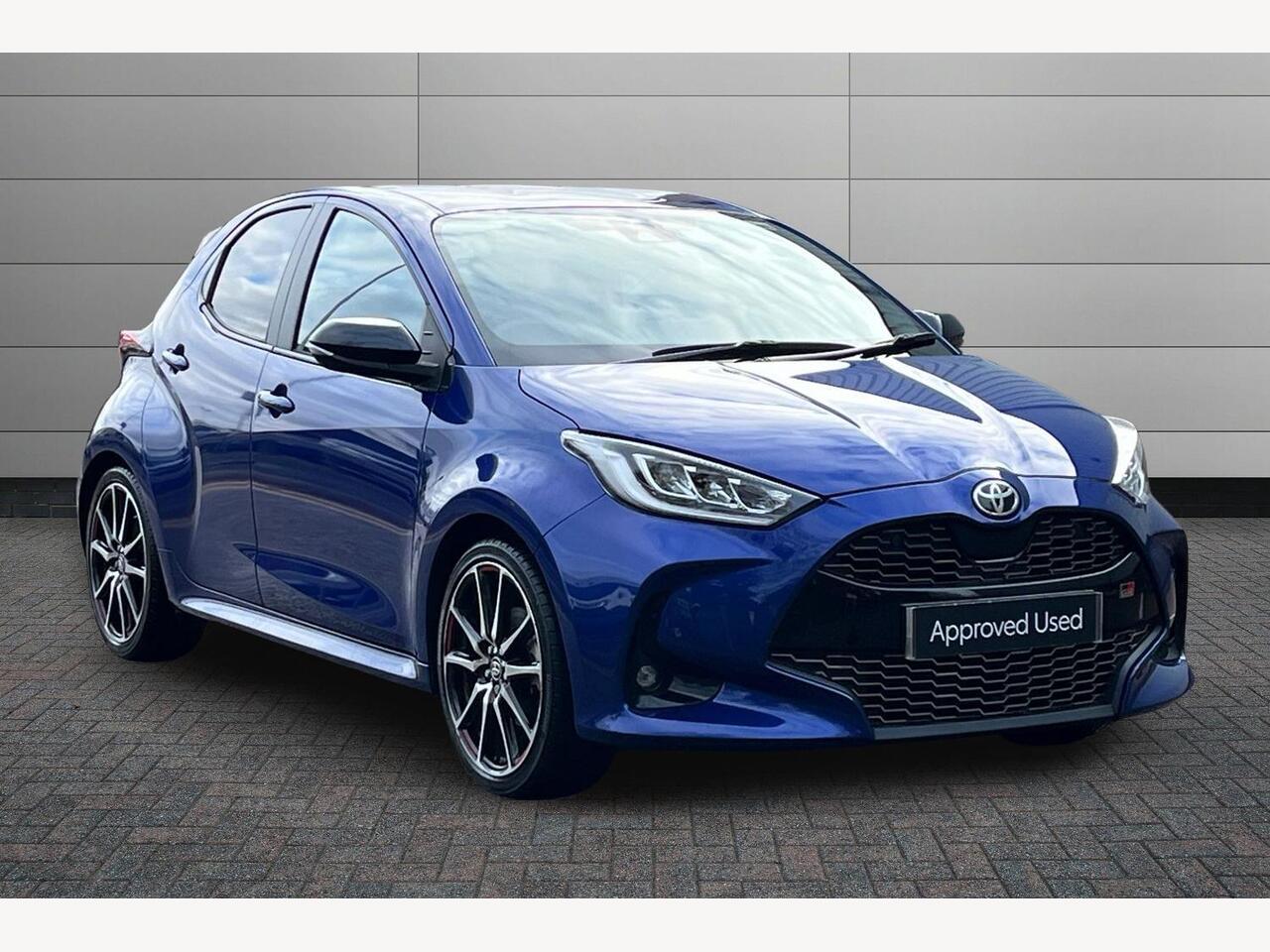 Main listing image - Toyota Yaris