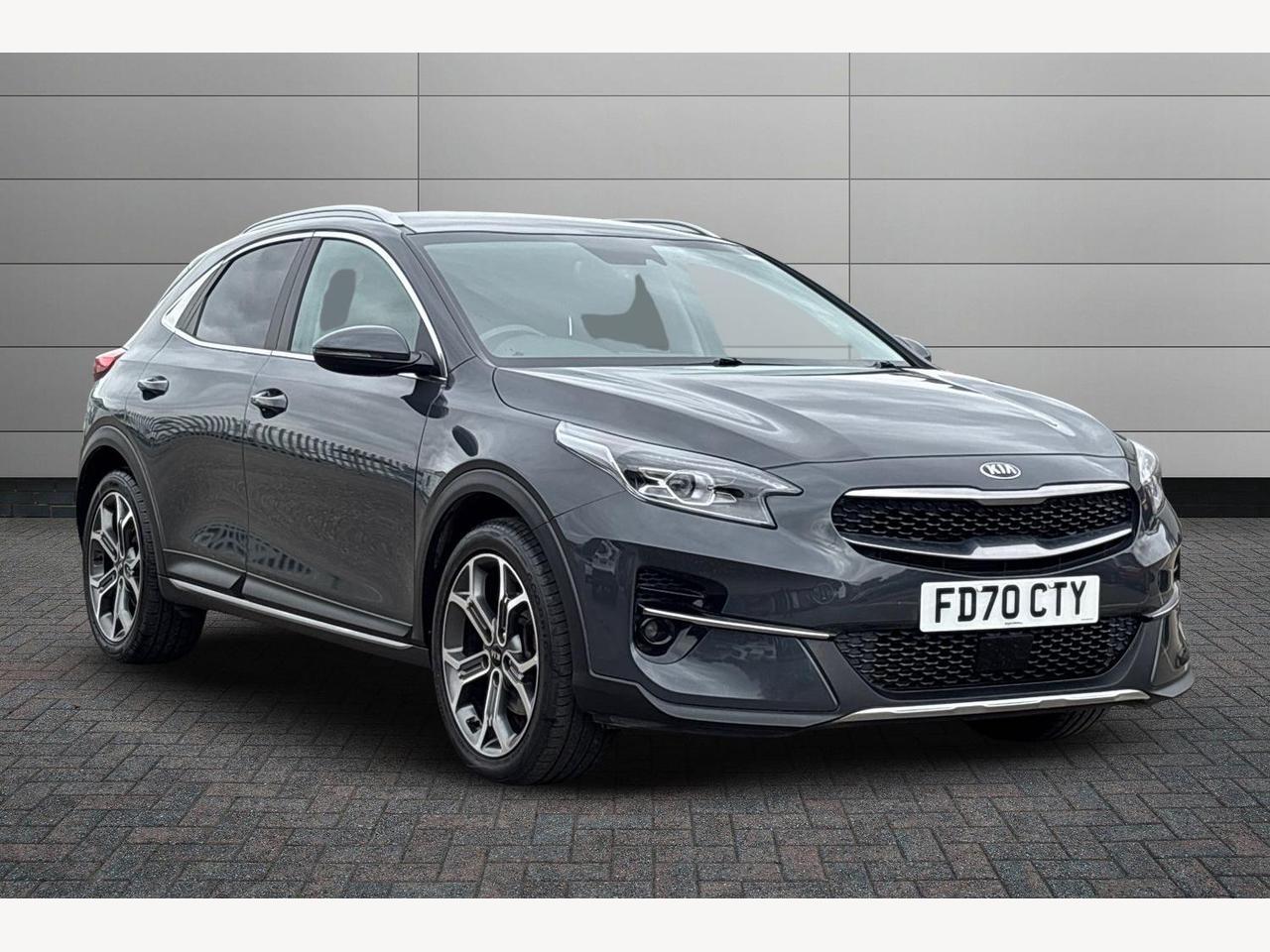 Main listing image - Kia XCeed