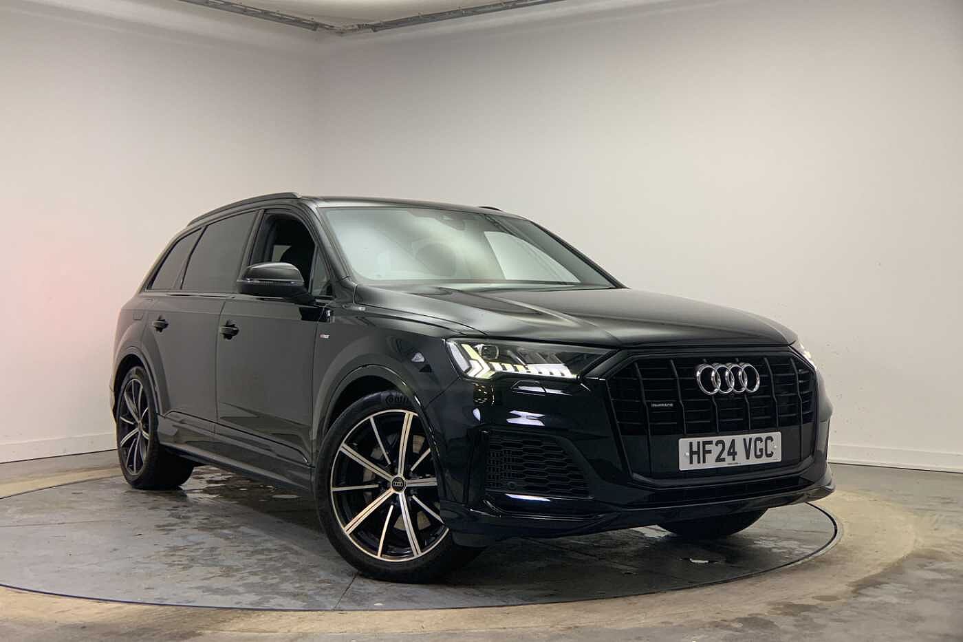 Main listing image - Audi Q7