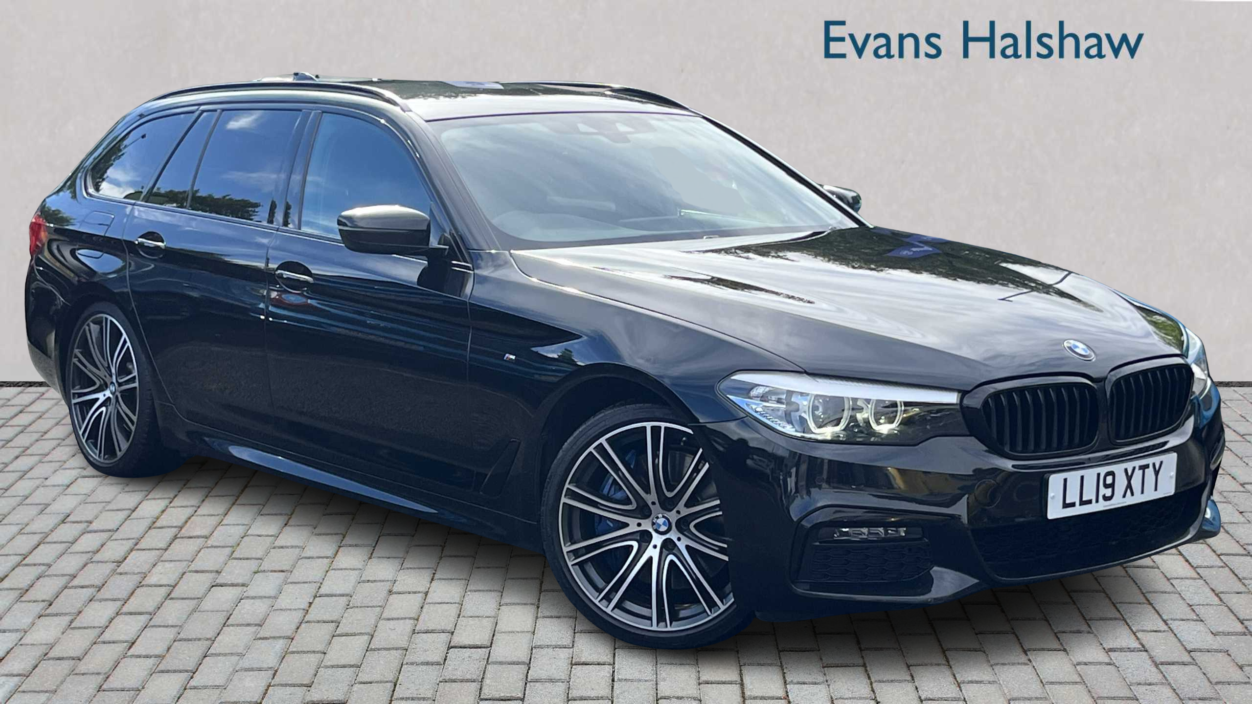 Main listing image - BMW 5 Series Touring