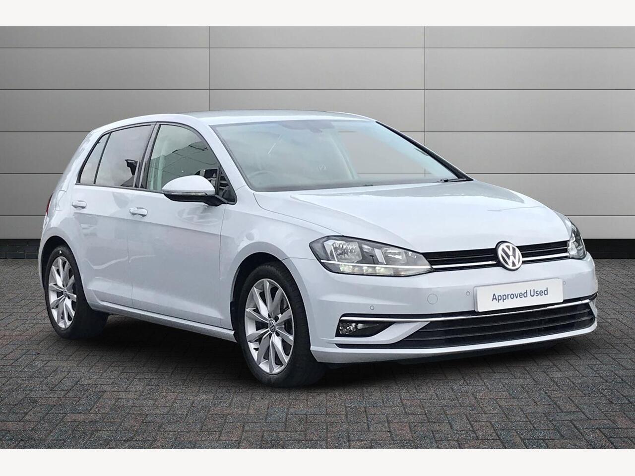 Main listing image - Volkswagen Golf