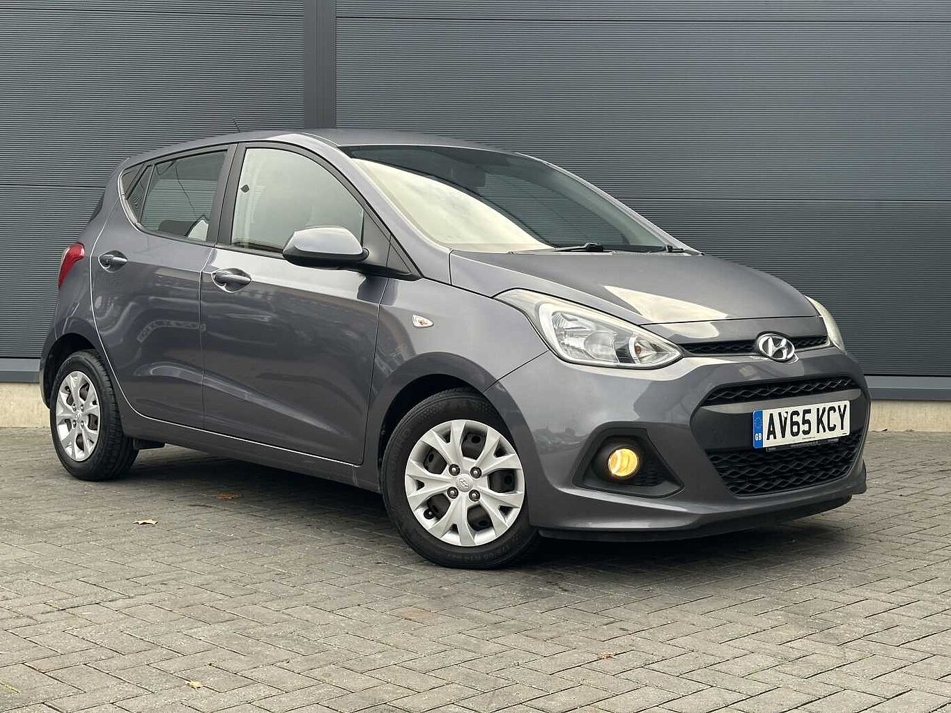 Main listing image - Hyundai i10