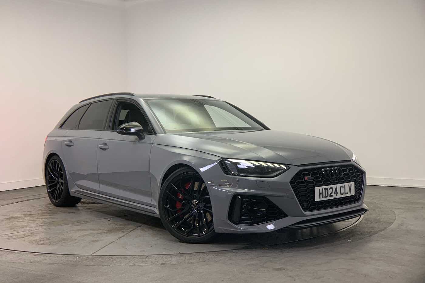 Main listing image - Audi RS4