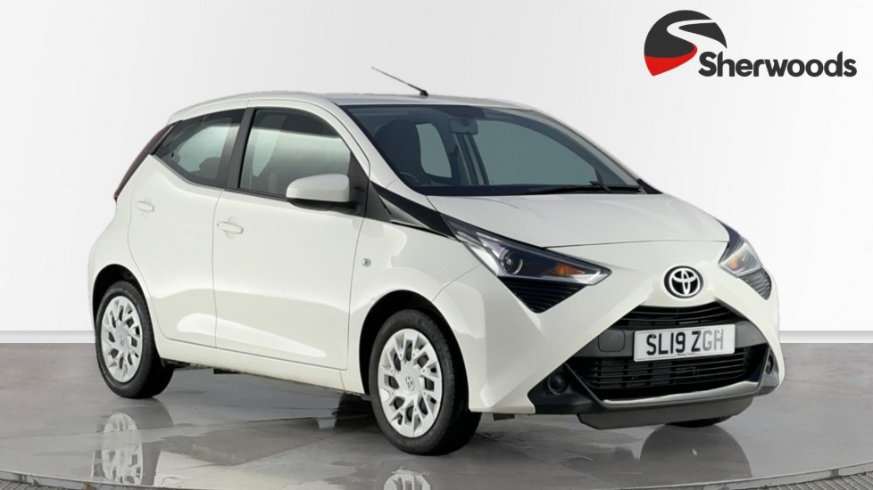 Main listing image - Toyota Aygo