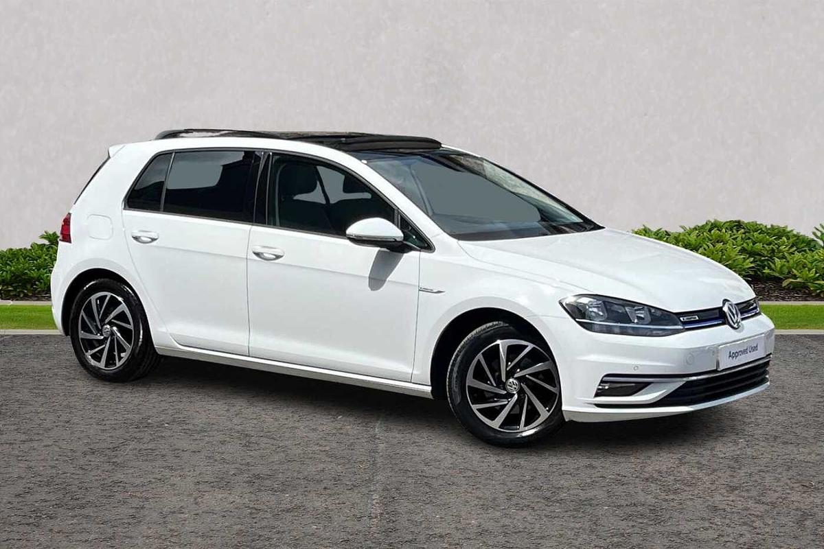 Main listing image - Volkswagen Golf