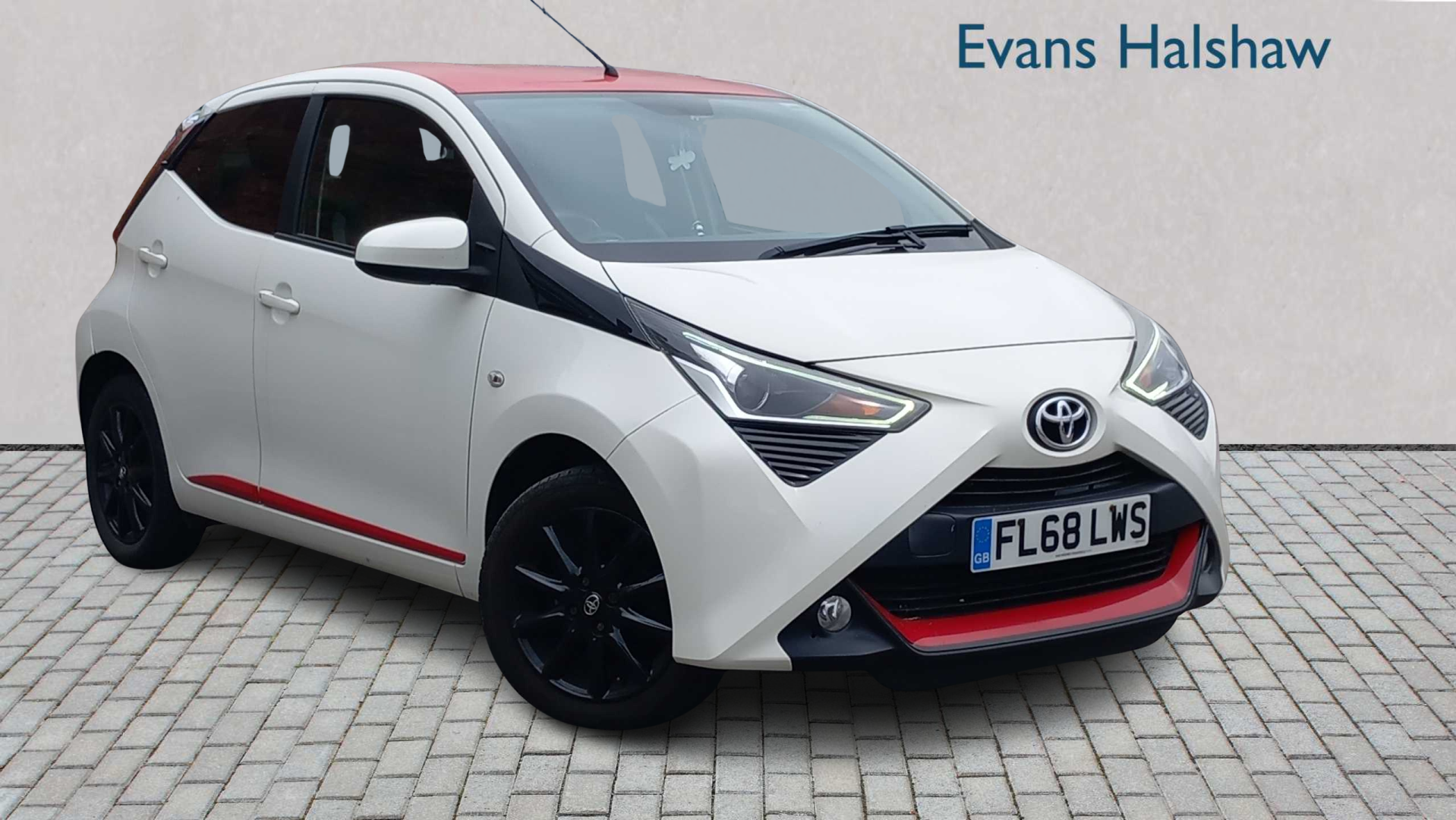 Main listing image - Toyota Aygo