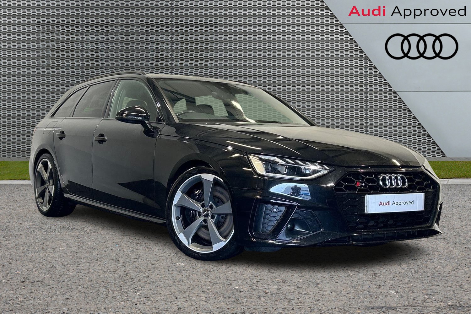 Main listing image - Audi S4