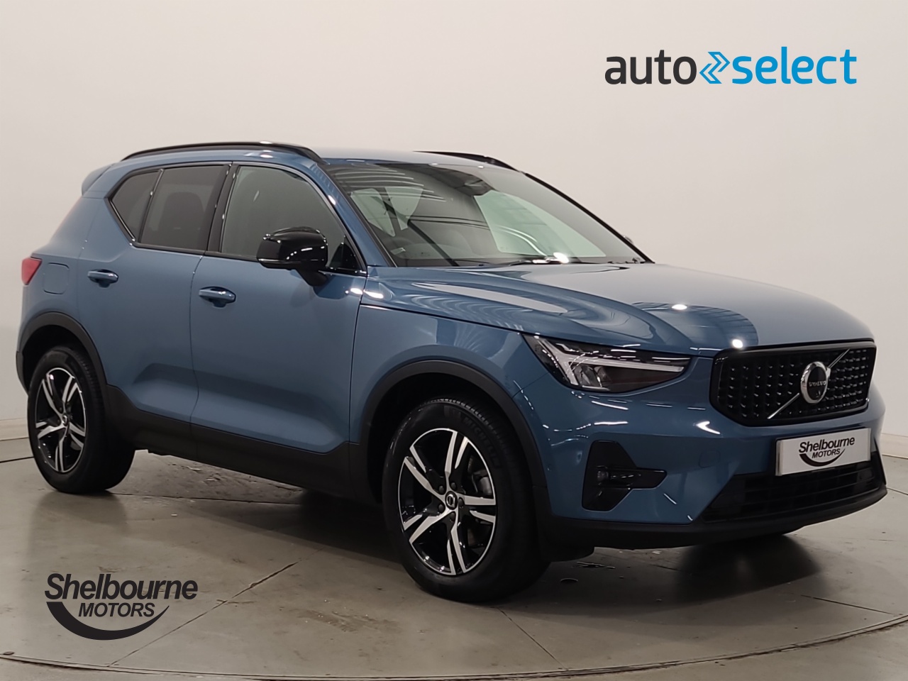 Main listing image - Volvo XC40