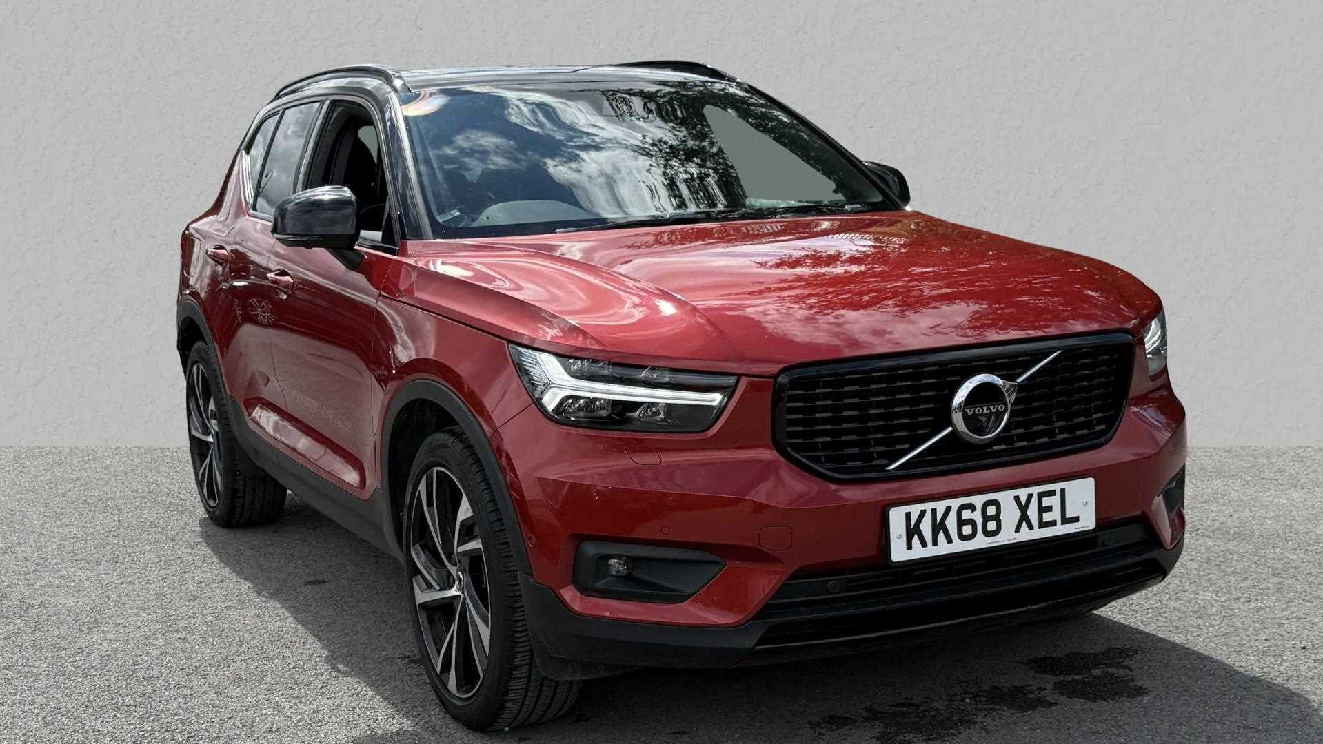 Main listing image - Volvo XC40