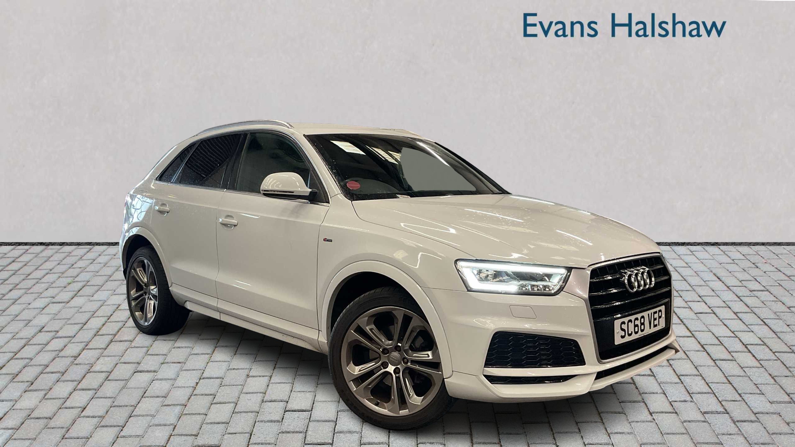 Main listing image - Audi Q3