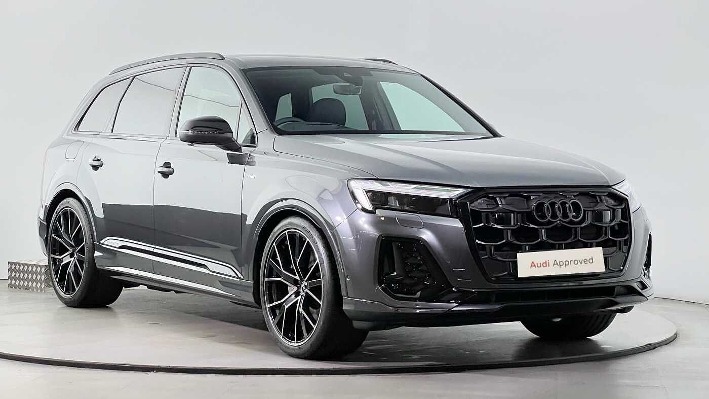 Main listing image - Audi Q7