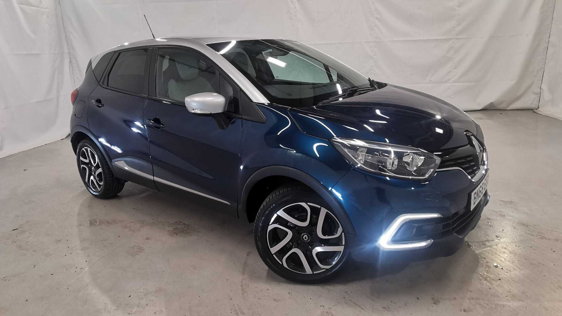 Main listing image - Renault Captur