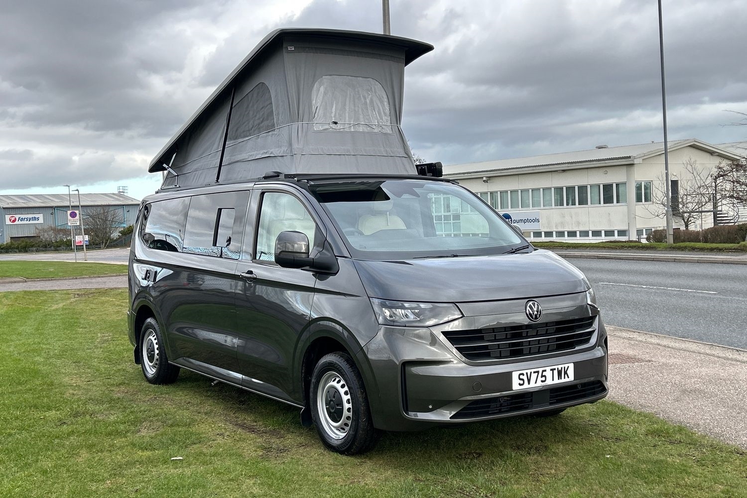 Main listing image - Volkswagen Transporter