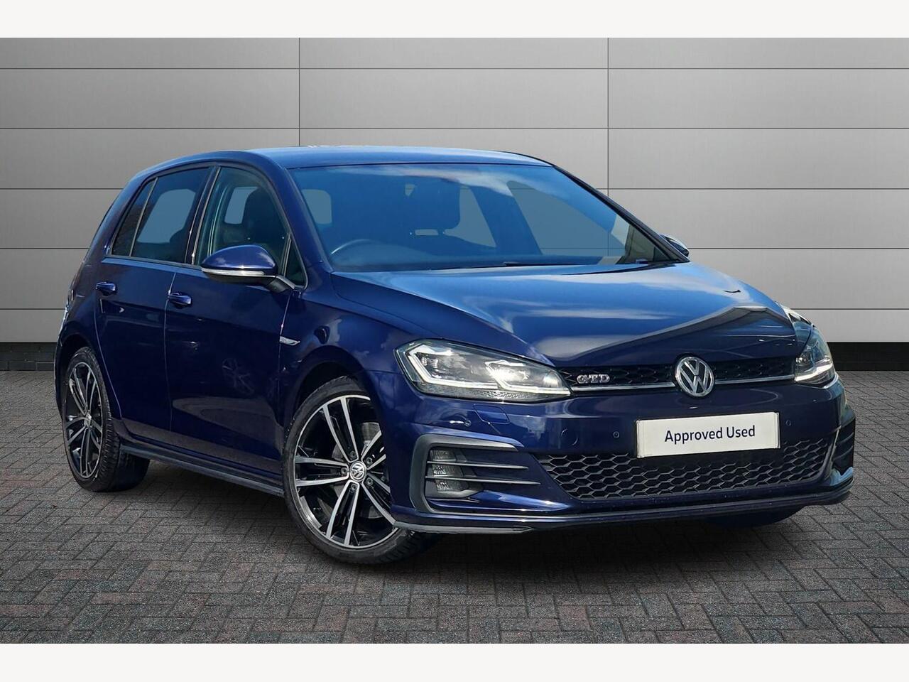 Main listing image - Volkswagen Golf