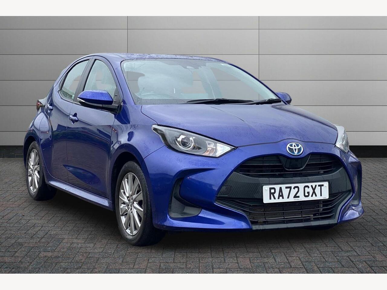 Main listing image - Toyota Yaris