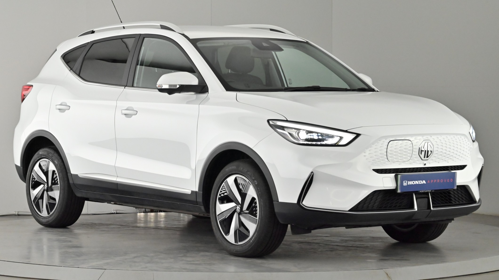Main listing image - MG ZS EV