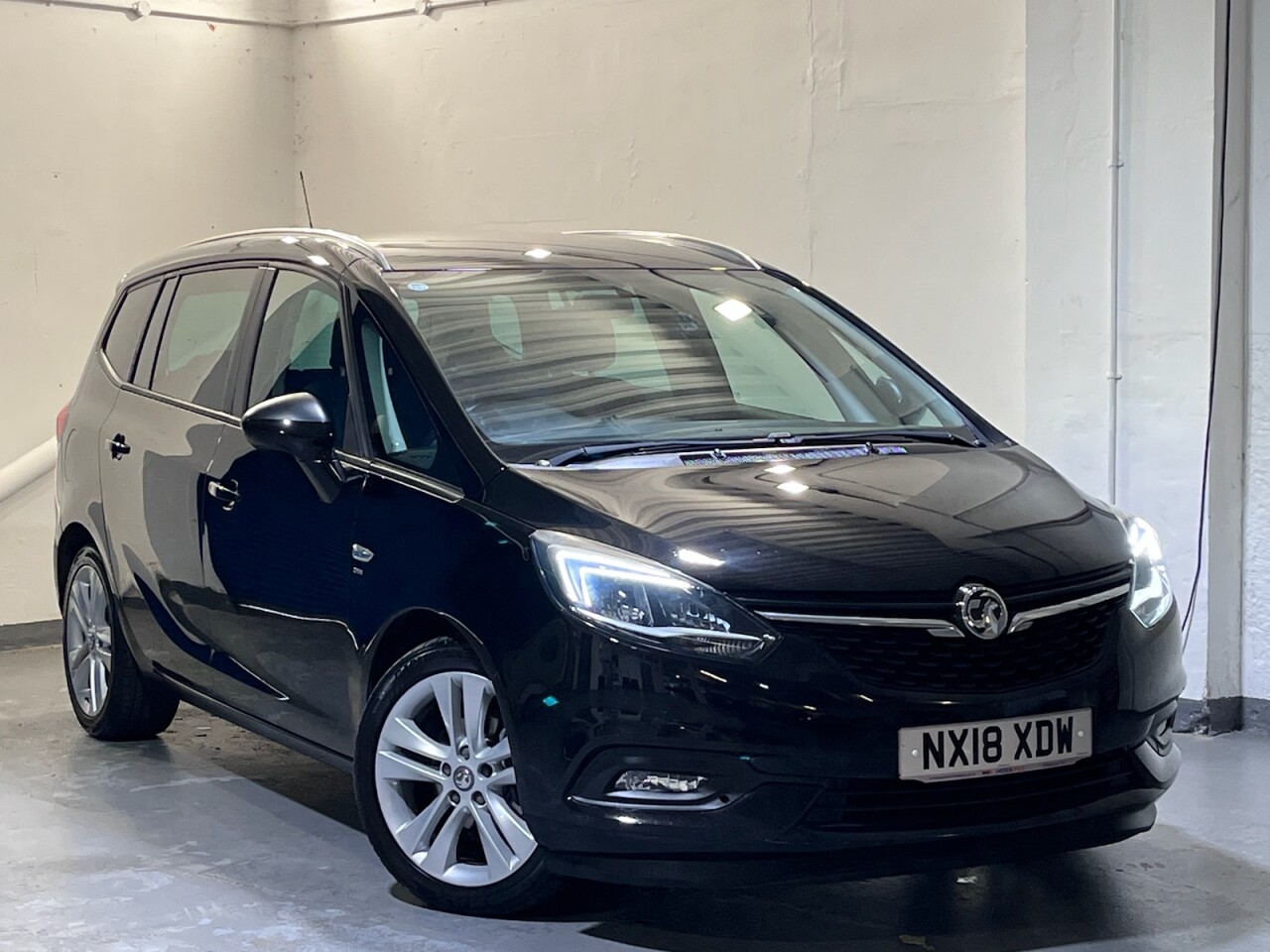 Main listing image - Vauxhall Zafira