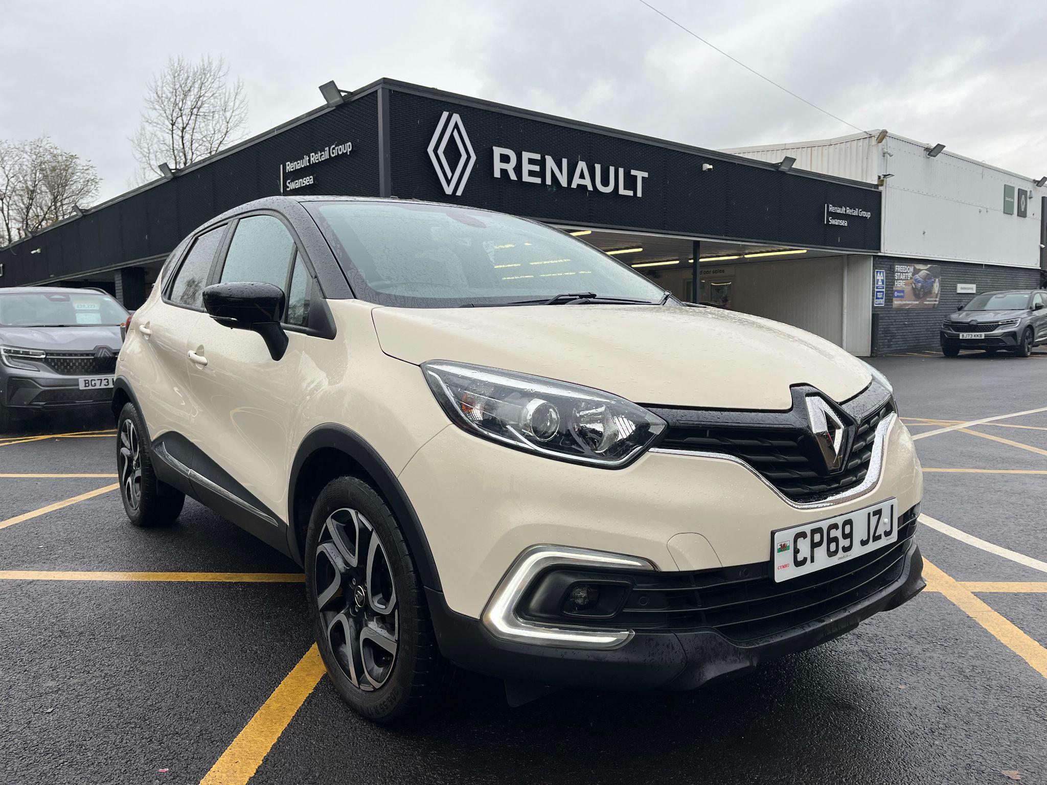 Main listing image - Renault Captur