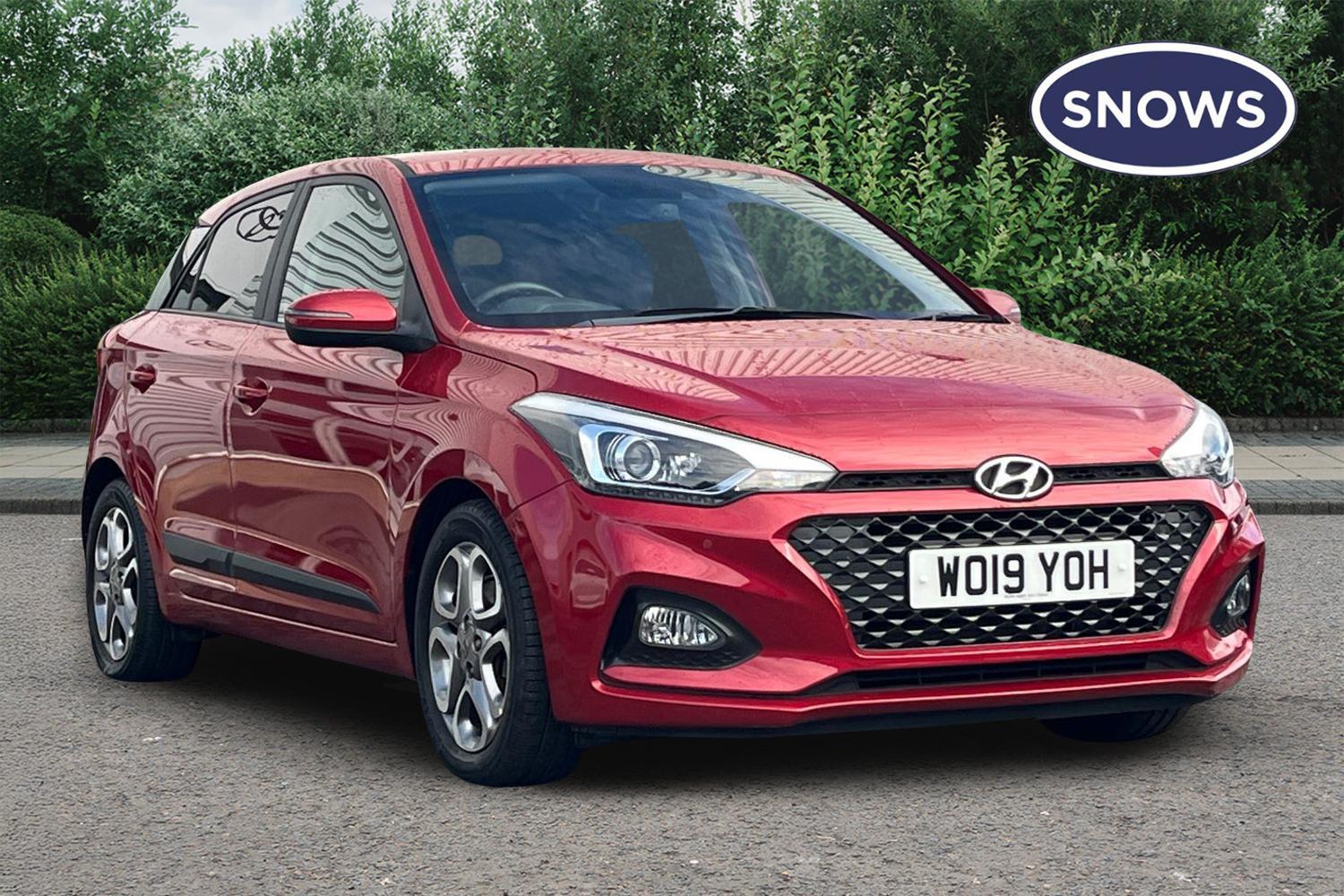 Main listing image - Hyundai i20