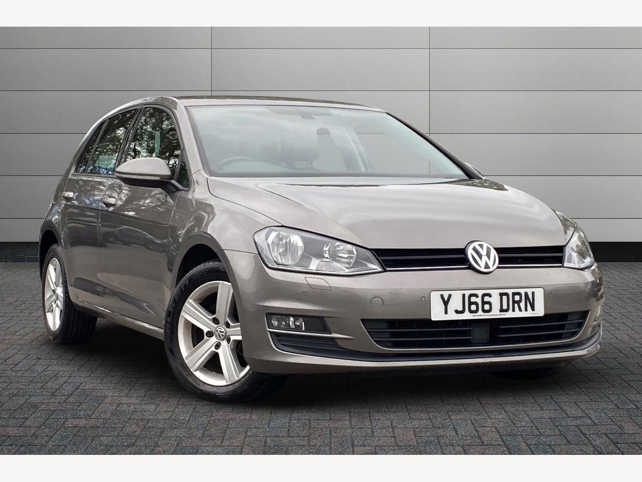 Main listing image - Volkswagen Golf