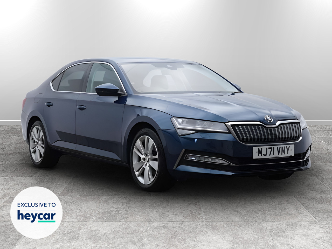 Main listing image - Skoda Superb