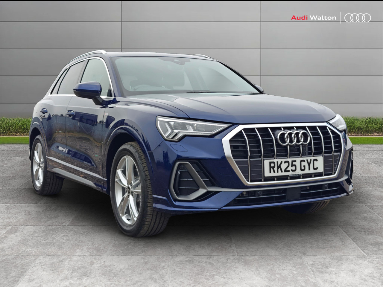 Main listing image - Audi Q3